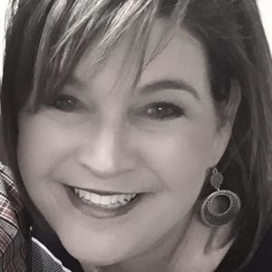 Meet your Posher, Stacy